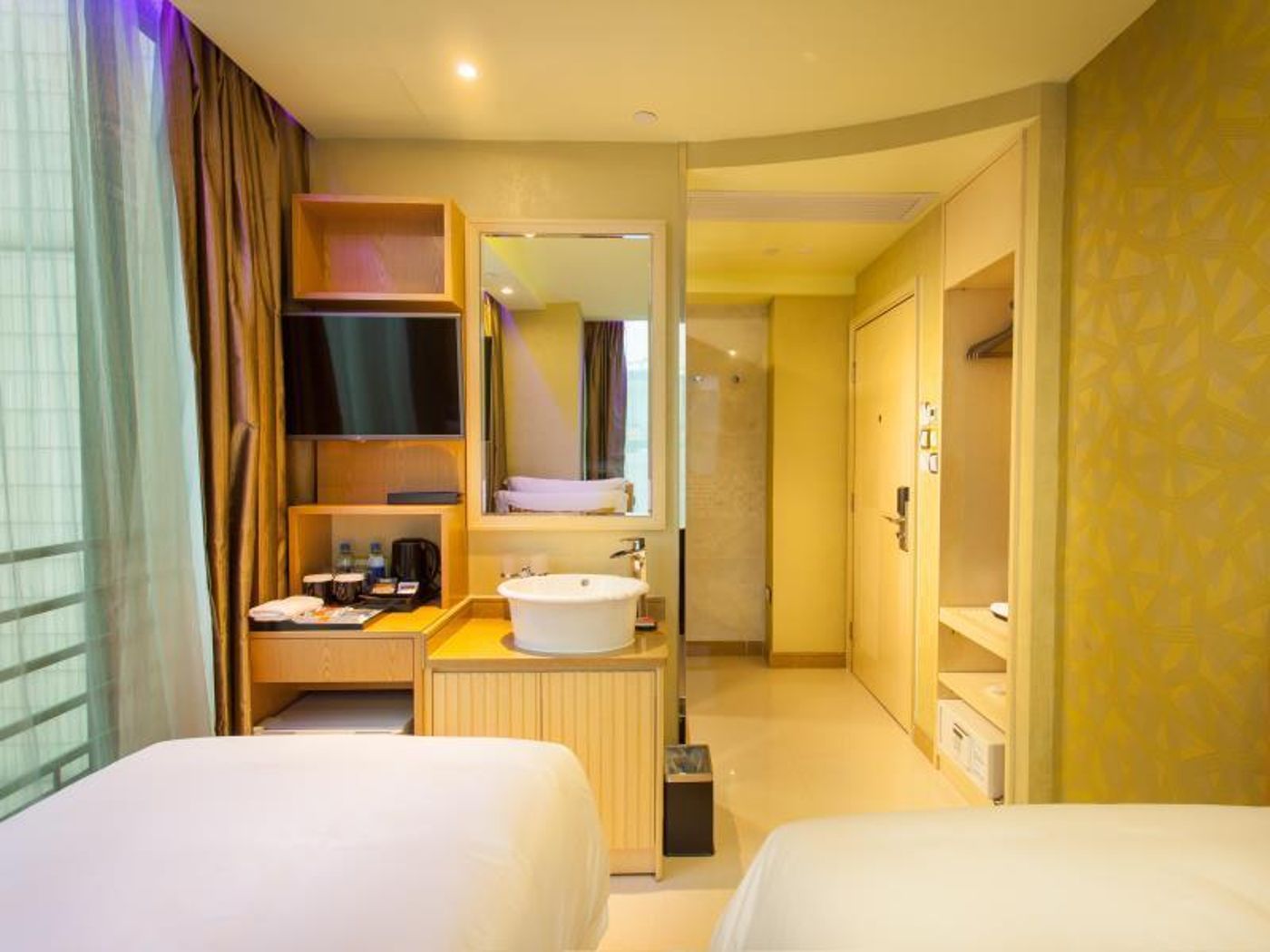 Harbour-Bay-Hotel-Room-4