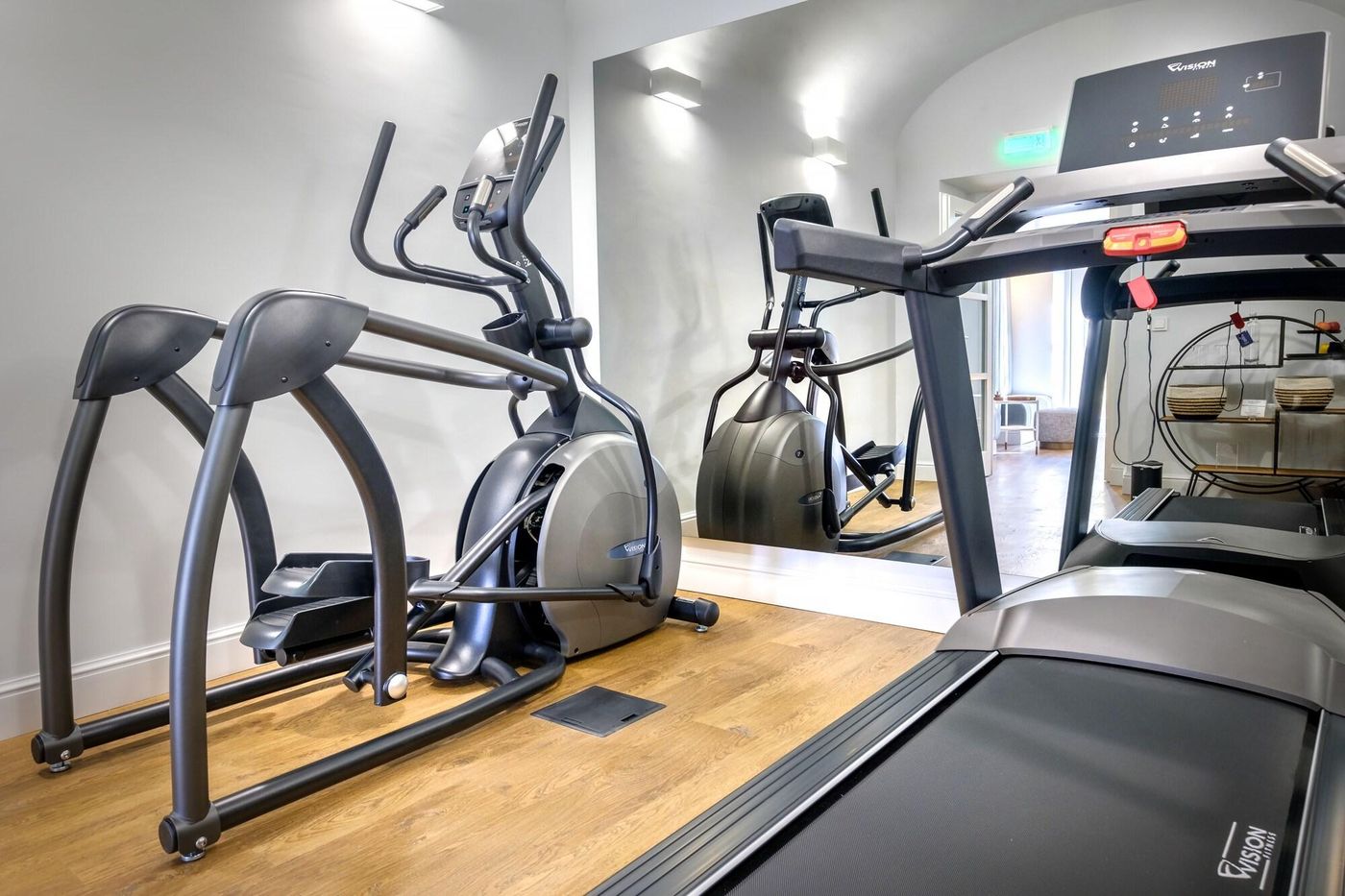 Mourasuites-Hotel-Sports-and-Entertainment-53