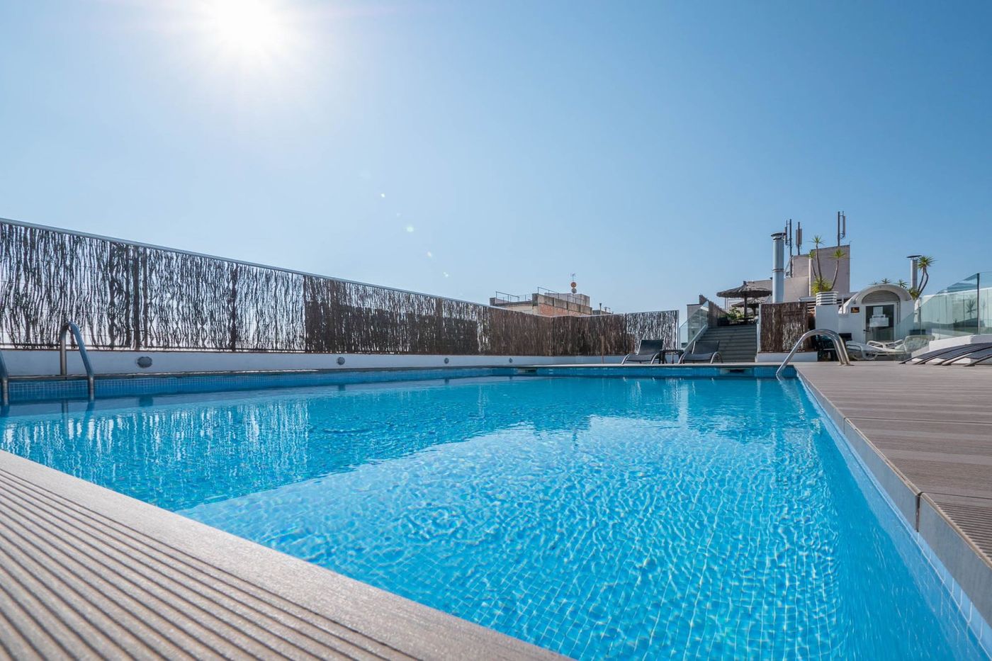 Checkin-Montpalau-Terrace-1