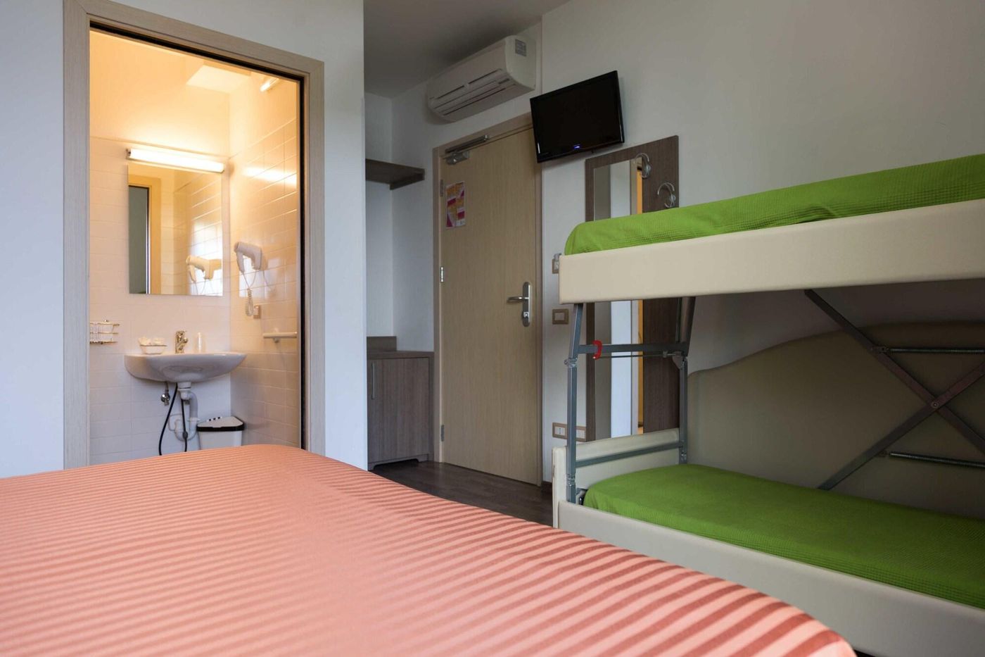 Hotel-Miramare-Room-8