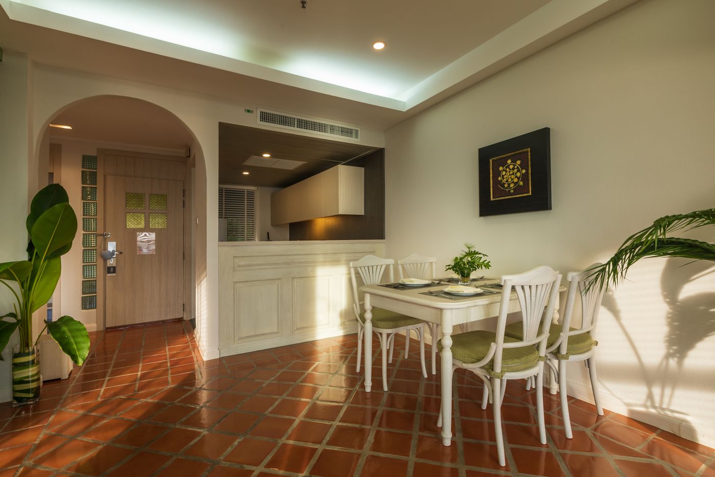 Kantary-Bay-Hotel-Phuket-Room-20