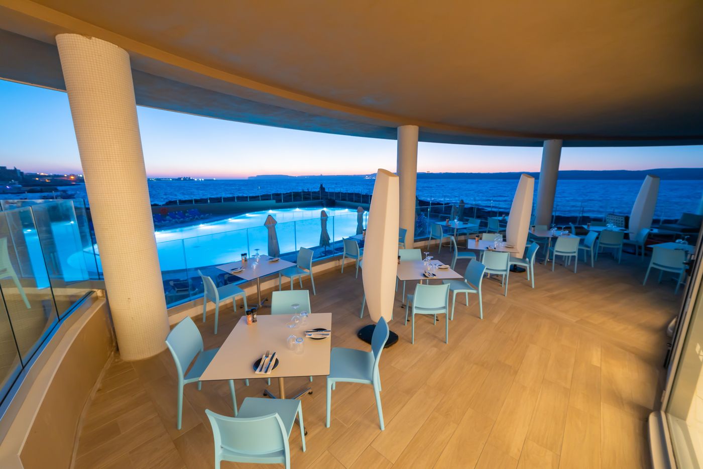 The-Ramla-Bay-Resort-Restaurant-16