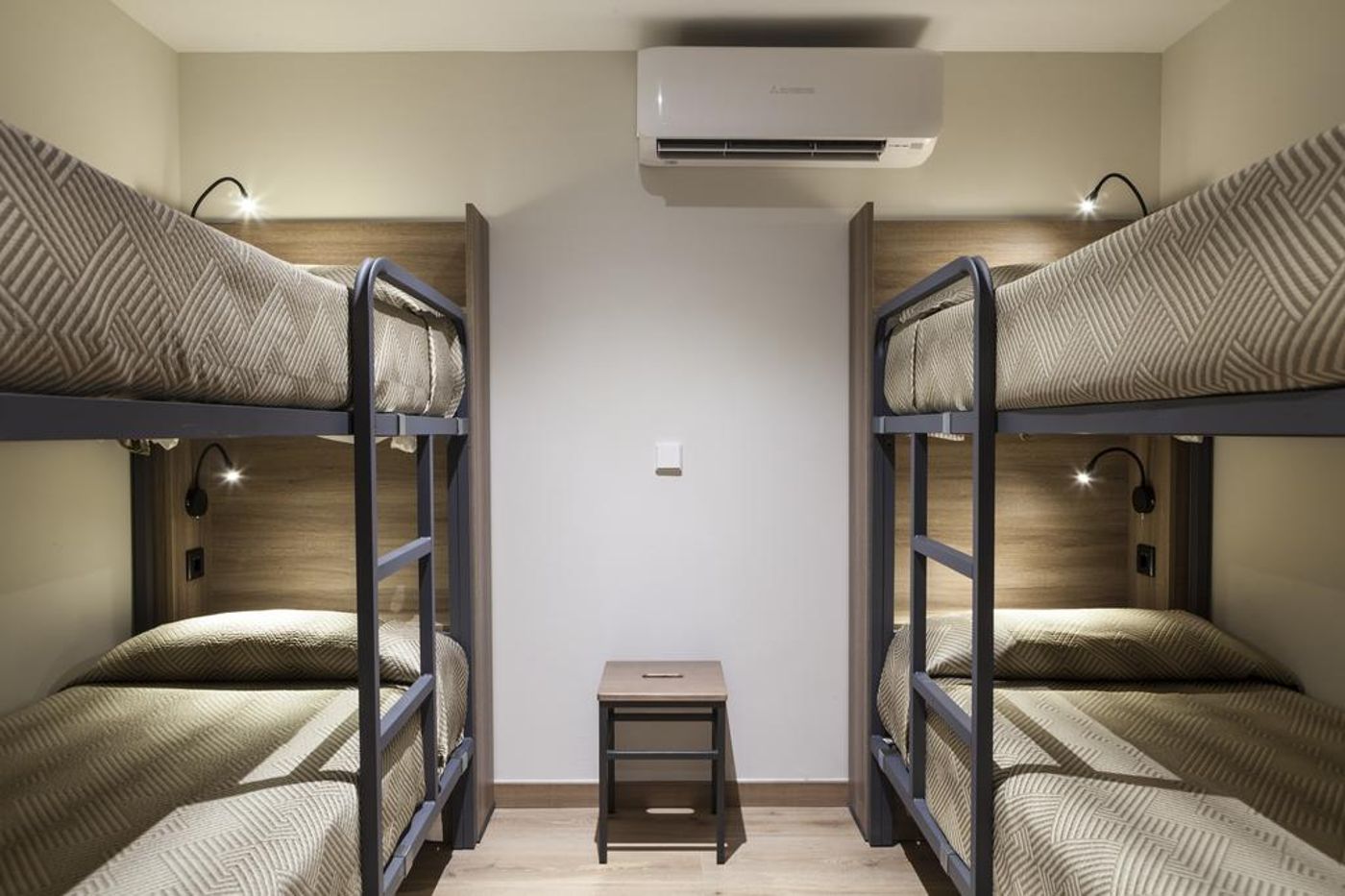 Estudios-Benidorm-Room-38