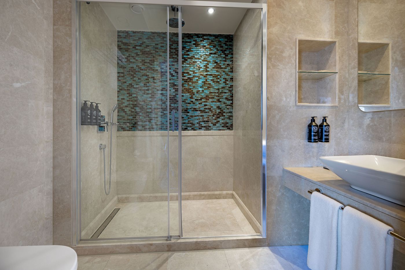 Titanic-City-Taksim-Room-37