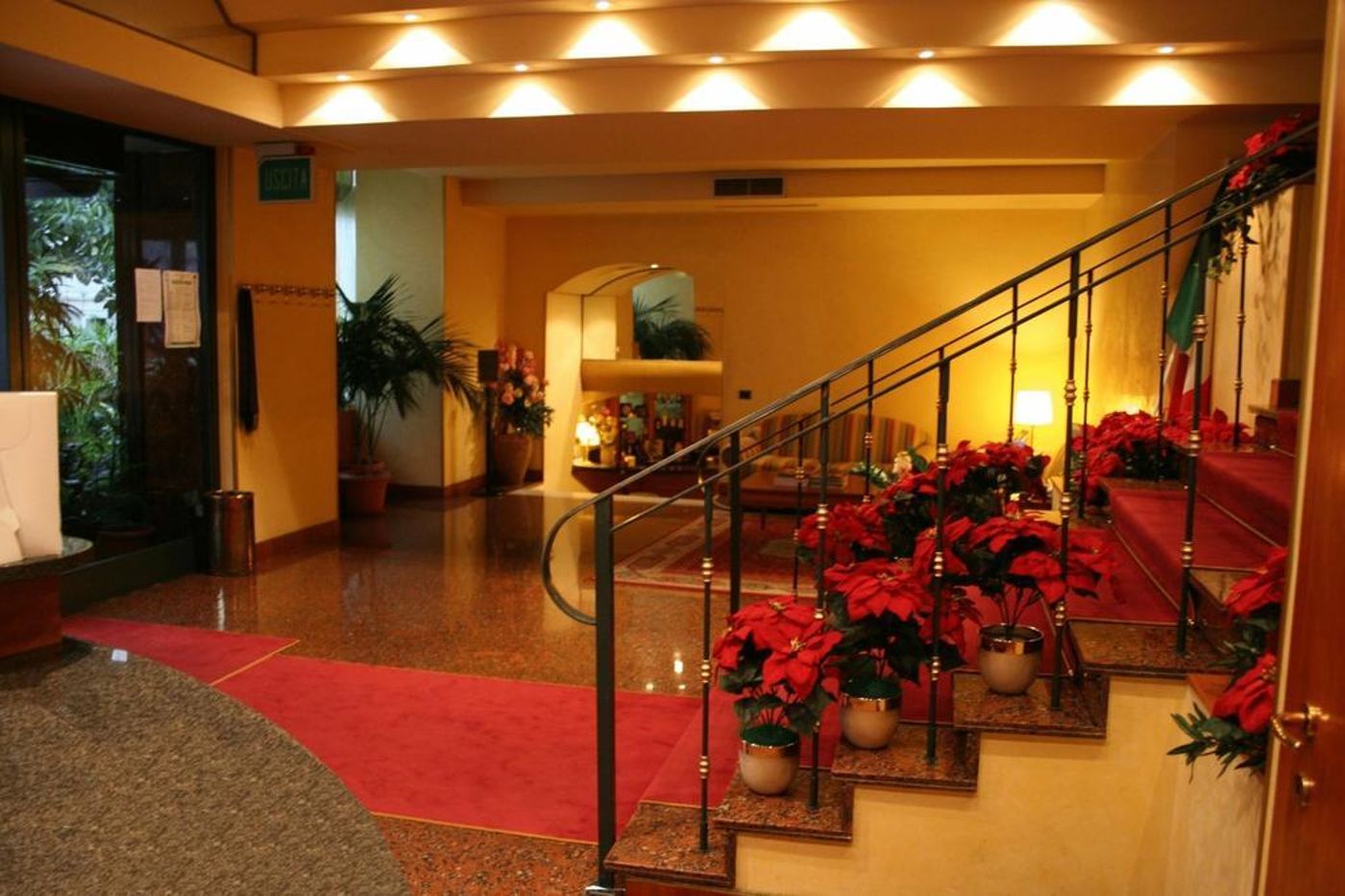 Savant-Italy-LAMEZIA TERME-Lobby-2