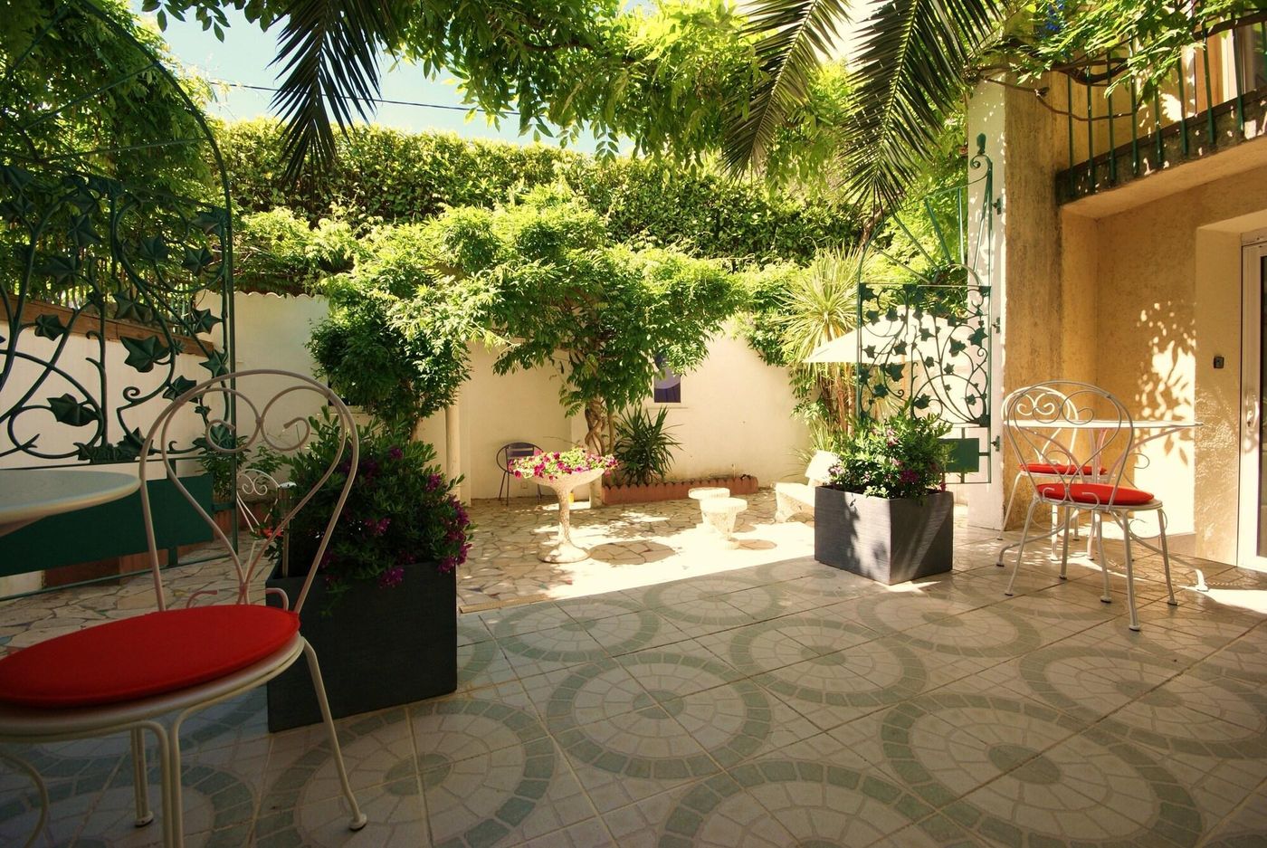Couette Et Cafe - France - MONTPELLIER - General view - 10