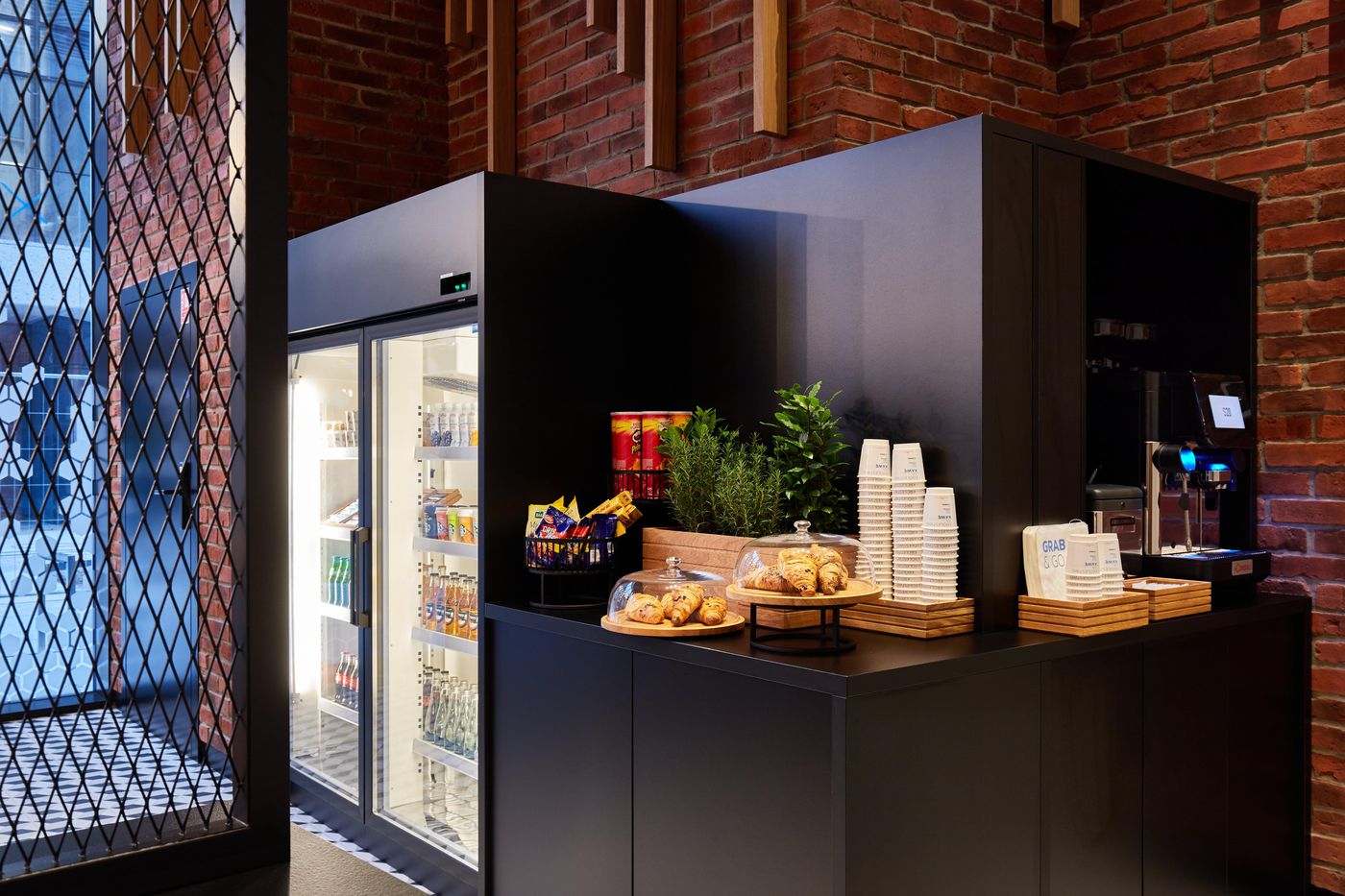 Holiday-Inn-Express-Warsaw---The-HUB-Lobby-20