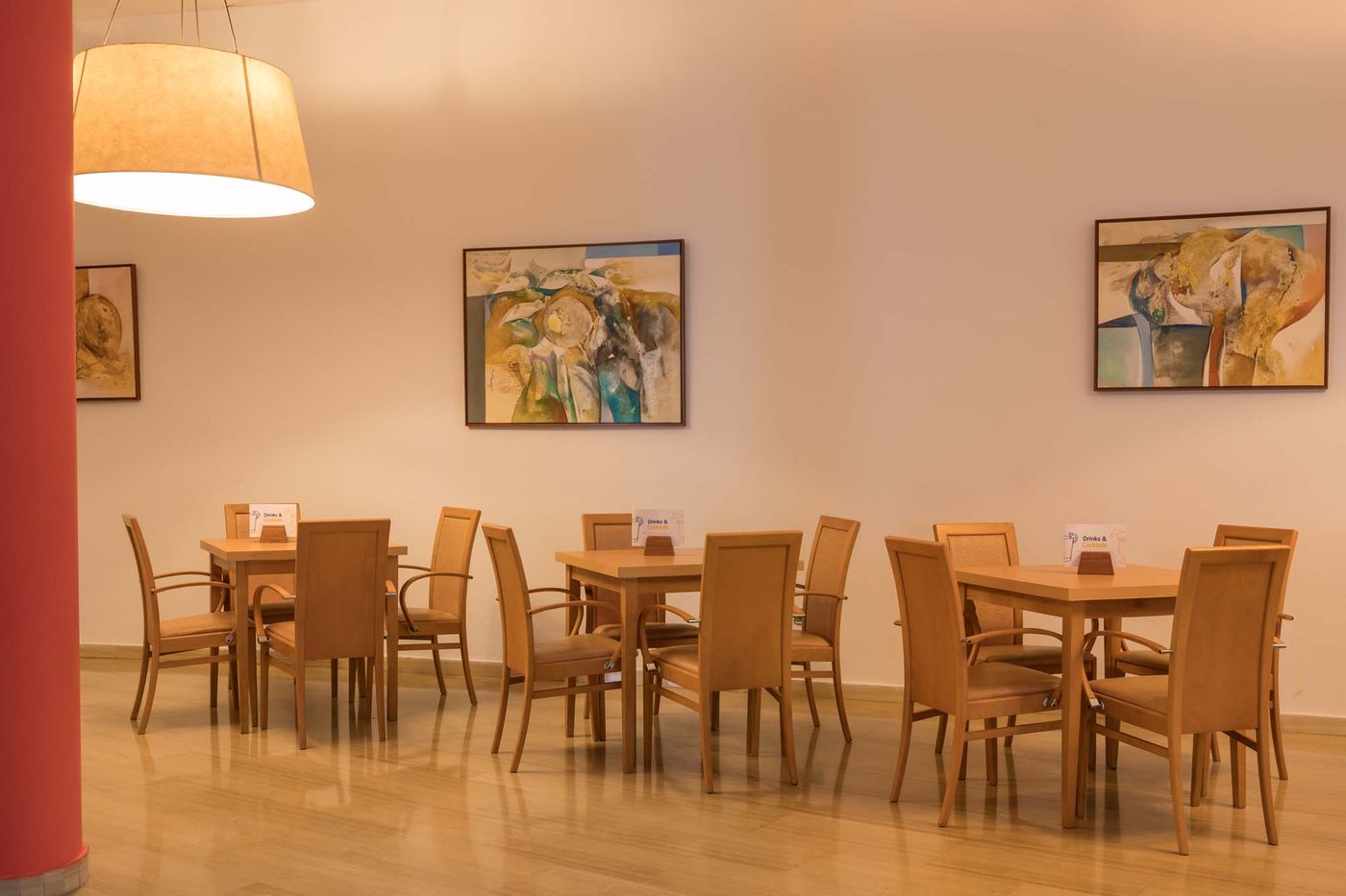 htop-Royal-Sun-Suites-Bar-20