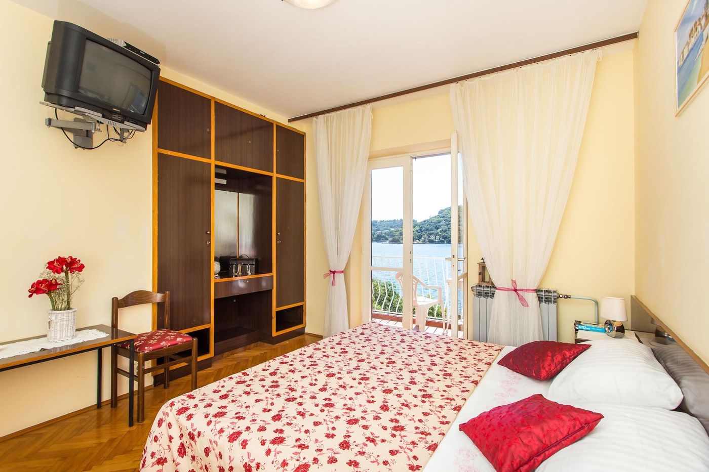 Villa-Malfi-Room-5