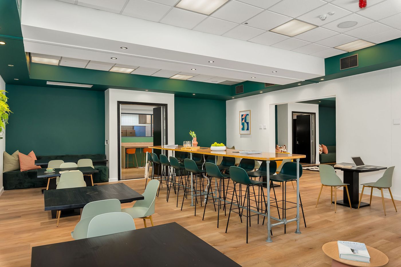 Park-Inn-by-Radisson-Cape-Town-Newlands-Lobby-8