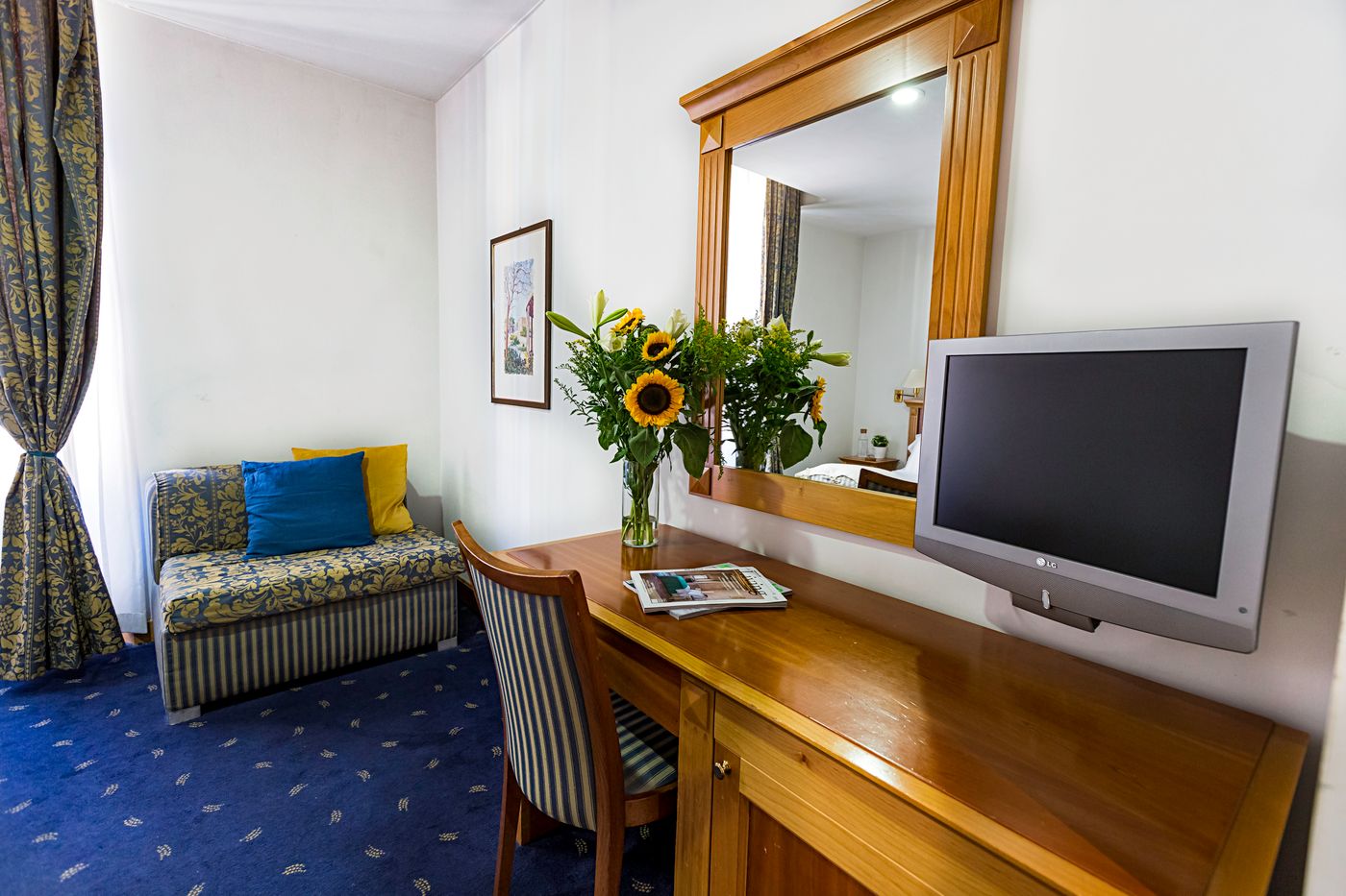 Diplomatic-Rome-Room-4