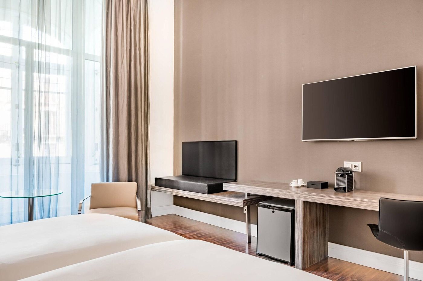 AC-Hotel-Palacio-del-Retiro-Autograph-Collection-Room-54