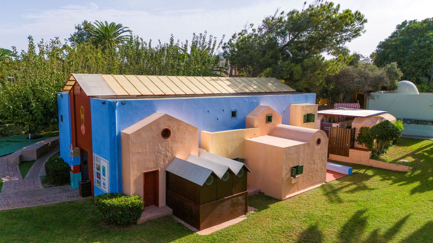 Aquila-Rithymna-Beach-Sports-and-Entertainment-57