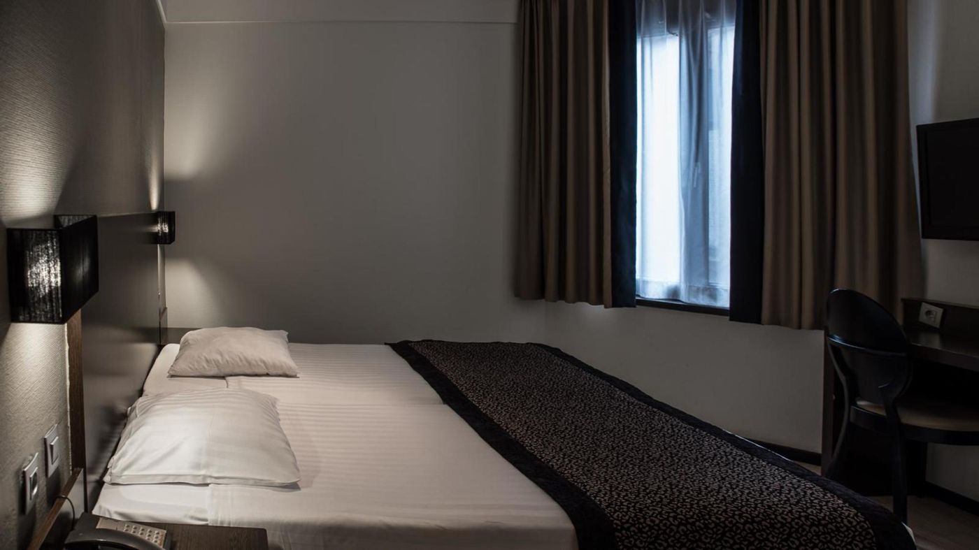 Urban-Yard-Hotel-Room-33