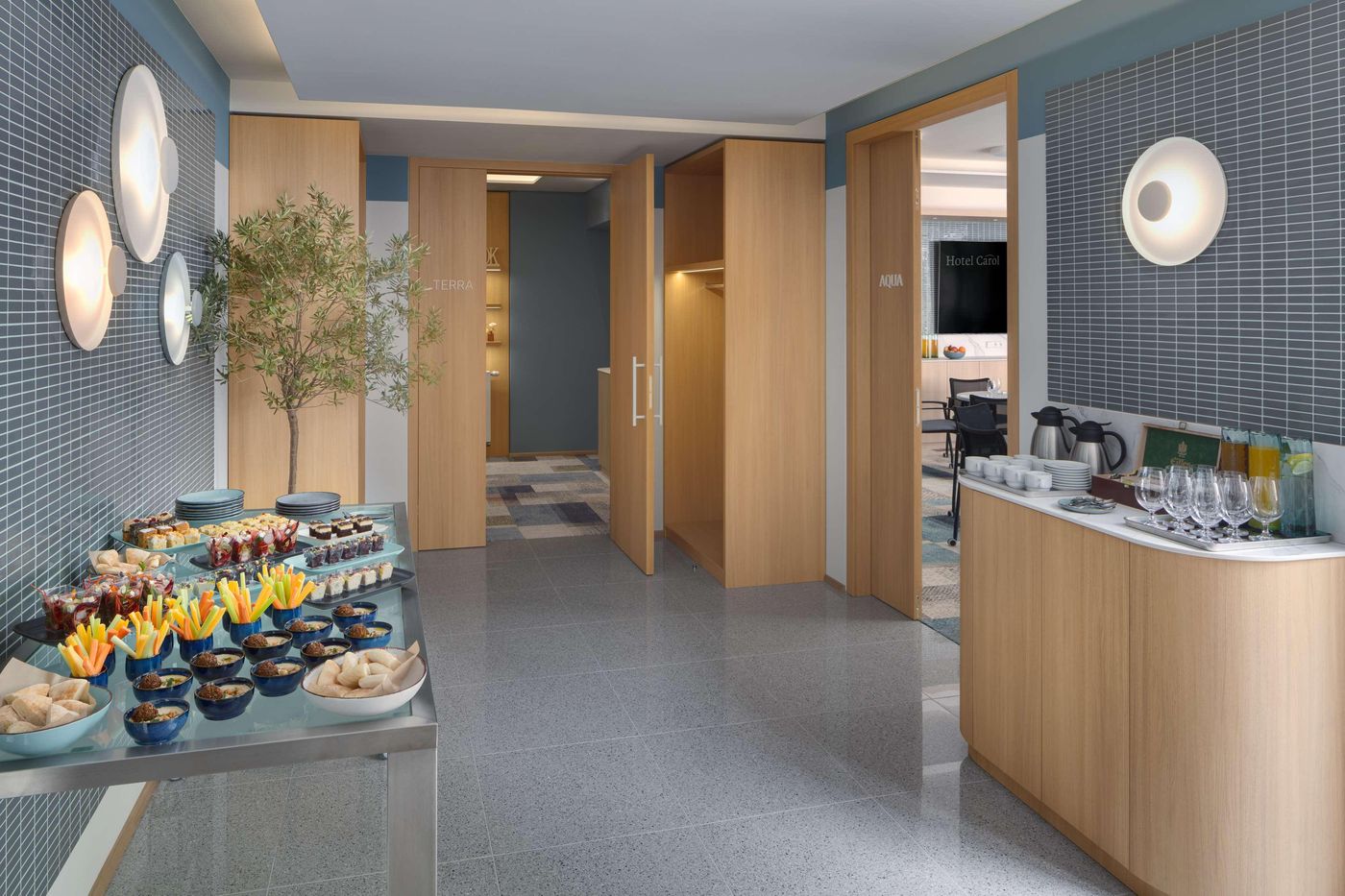 Hotel-Carol-Lobby-11