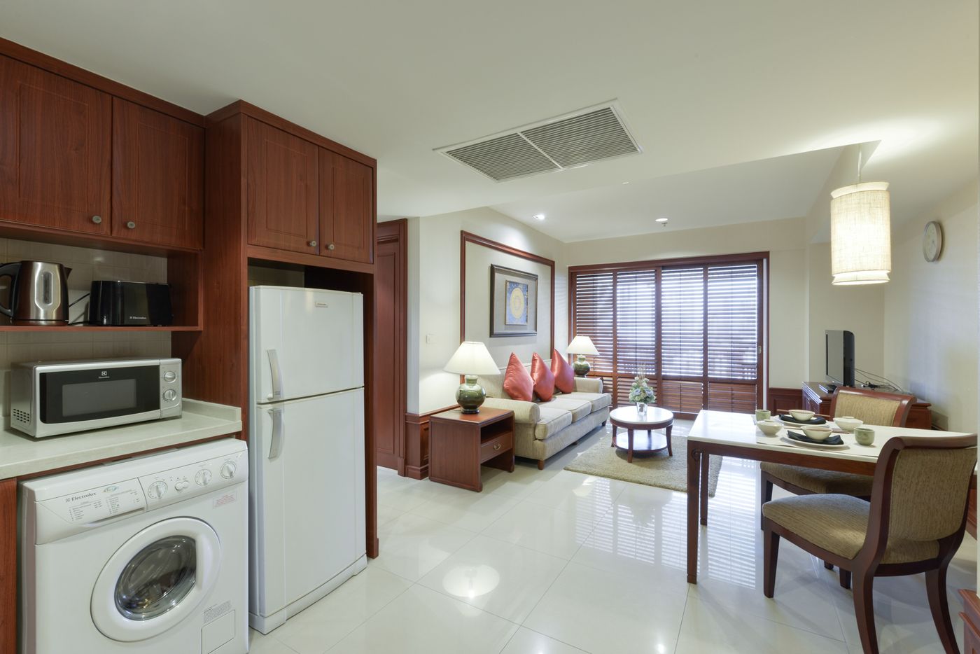 Centre-Point-Sukhumvit-Thong-Lo-Room-9