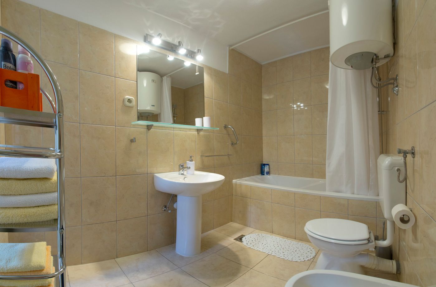 Apartment-Alma-Room-30