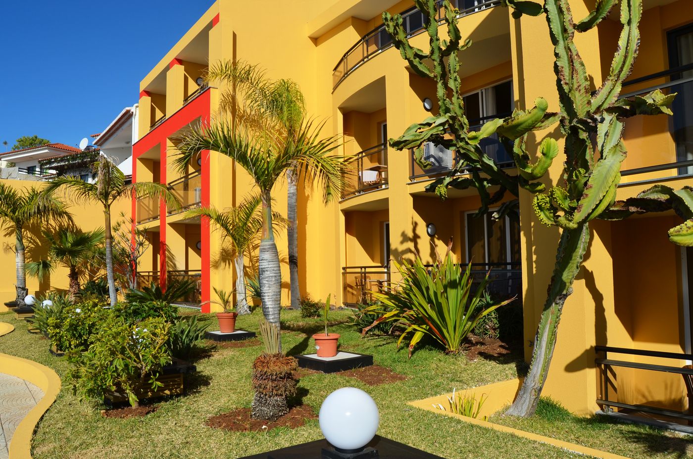 Hotel-Cais-da-Oliveira-General-view-11