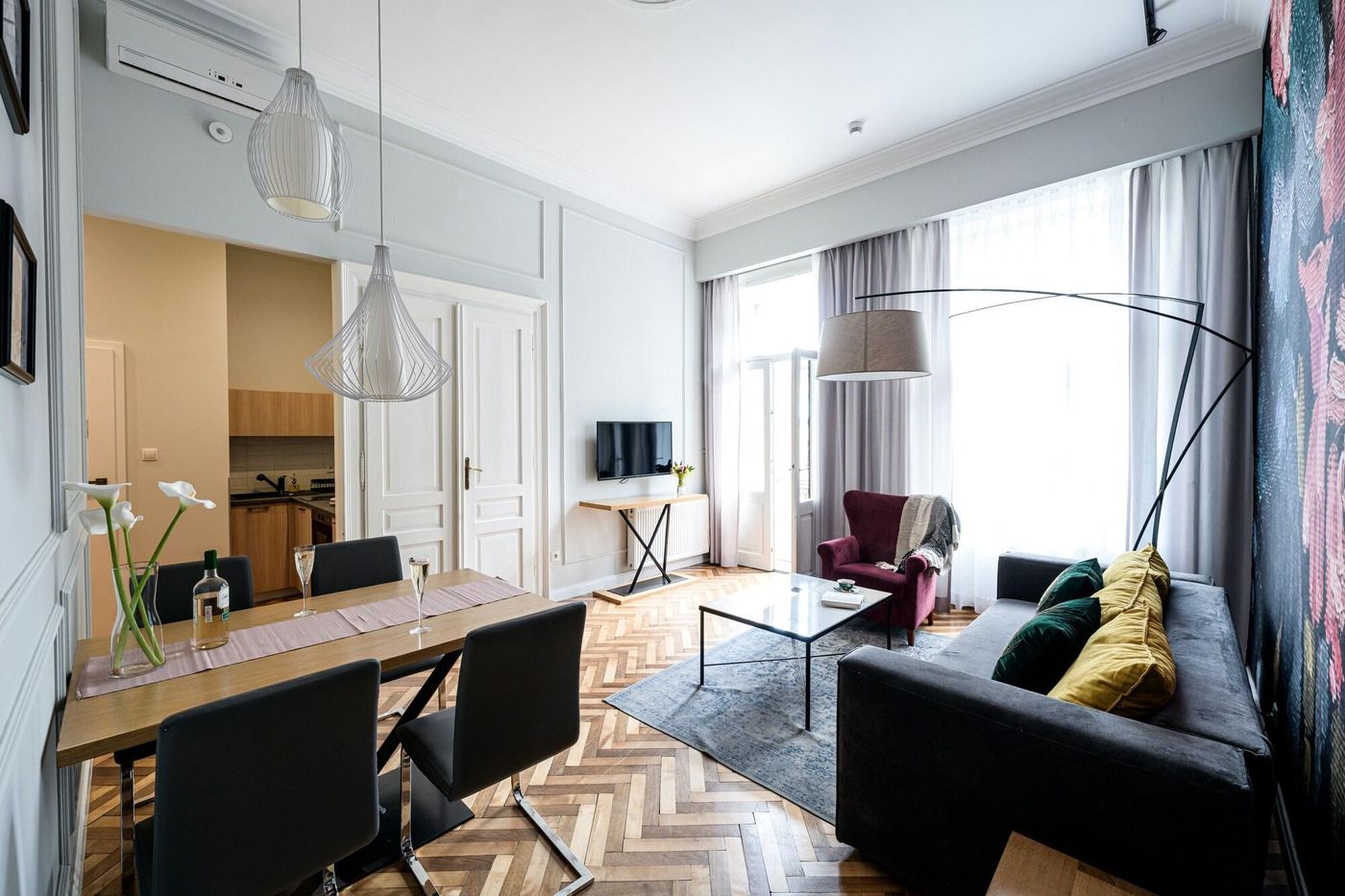 Arts-Apartments-Room-10