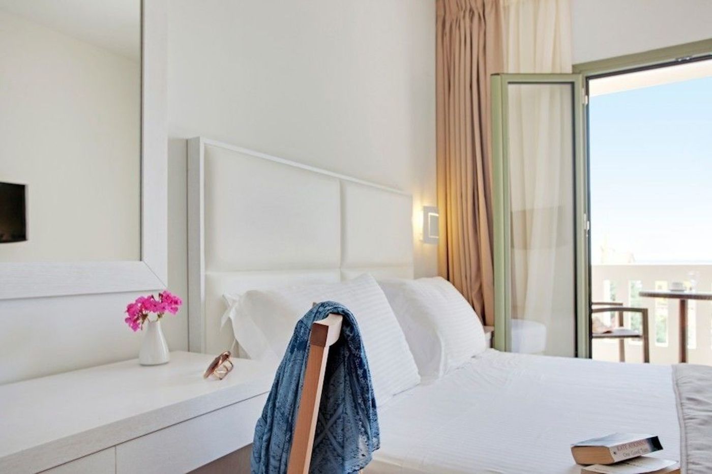 Aphrodite & Hotel Suites