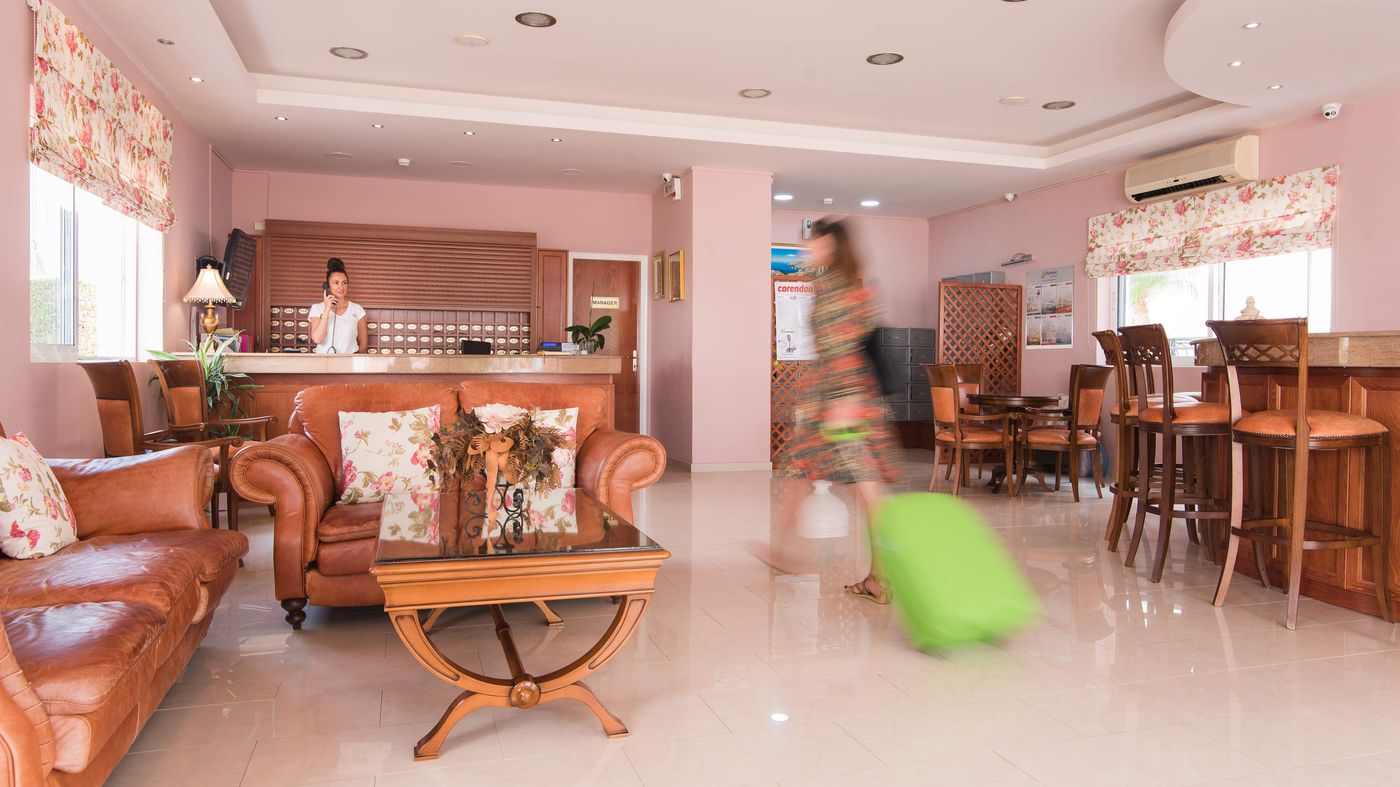 Yiannis-Manos-Apartments-Lobby-78