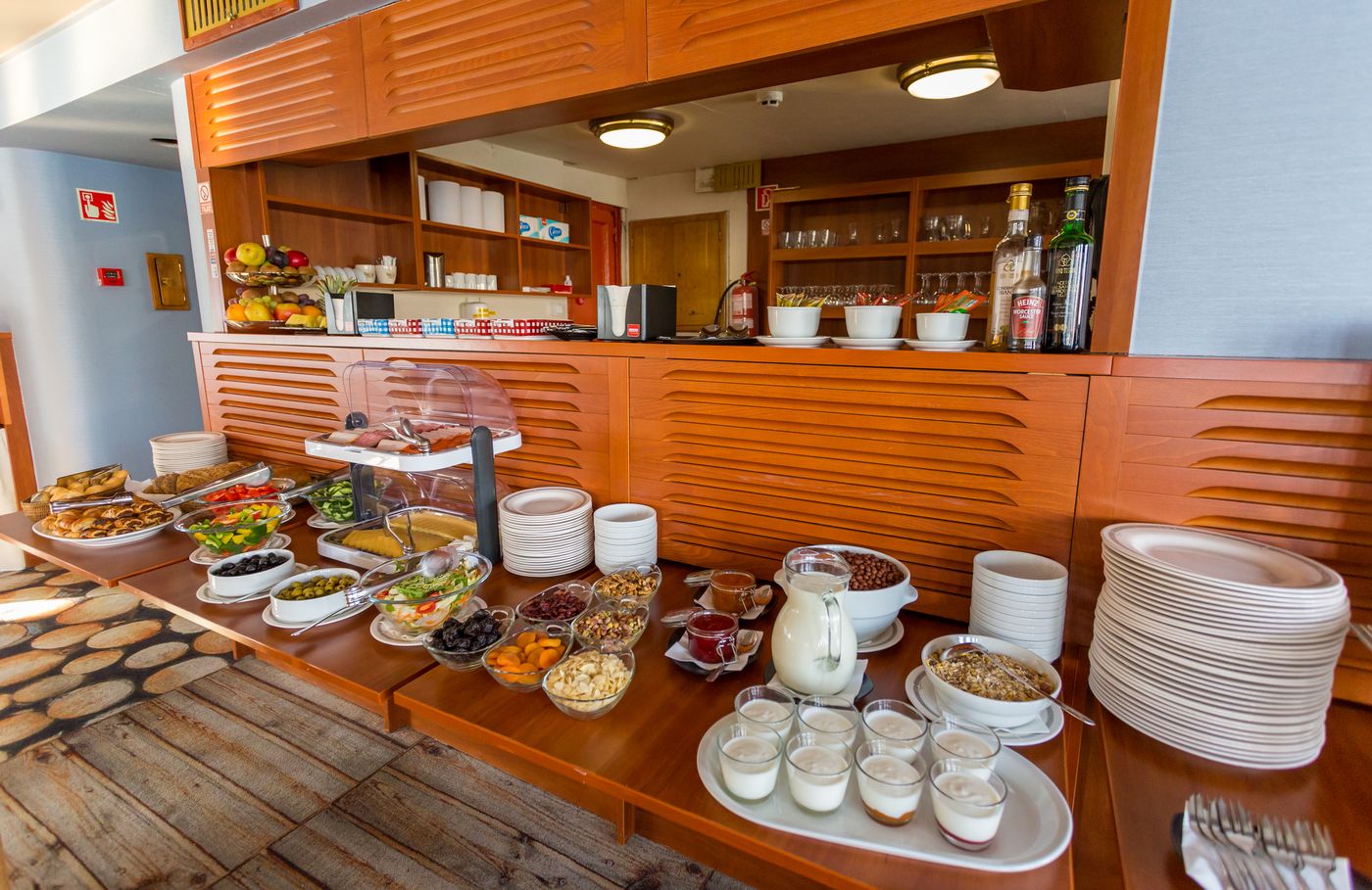 Grand-Jules-Boat-Hotel-Budapest-Restaurant-31