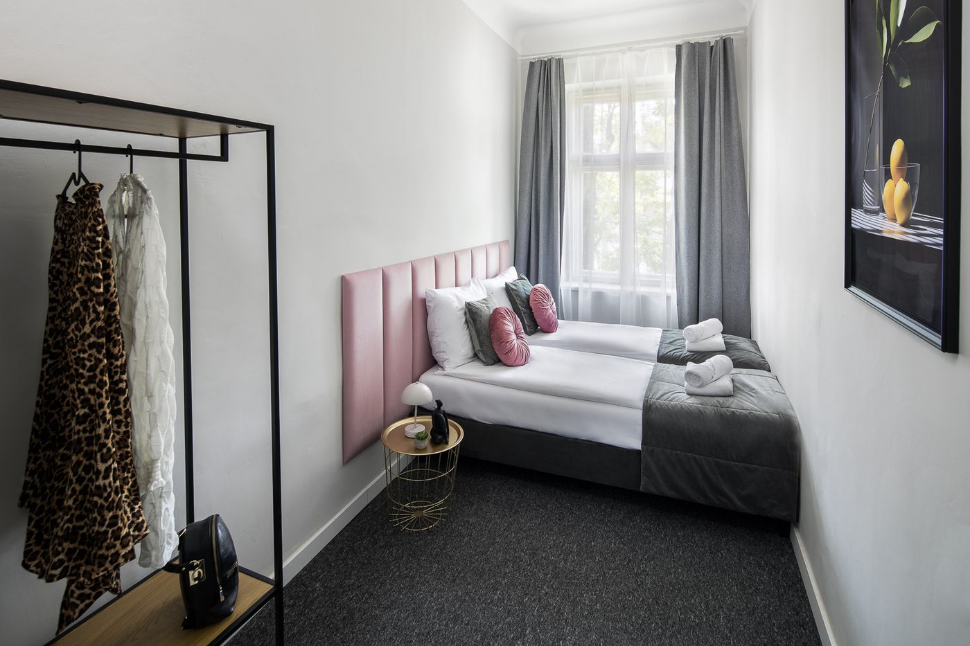 Green-Avenue-Apartments-Room-13