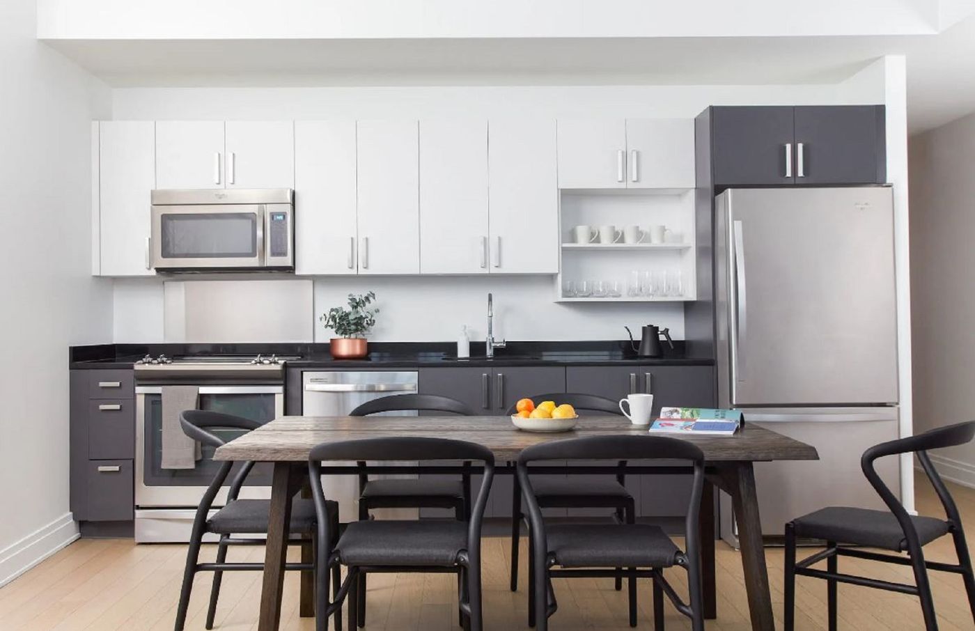 Mint-House-at-70-Pine-Room-11