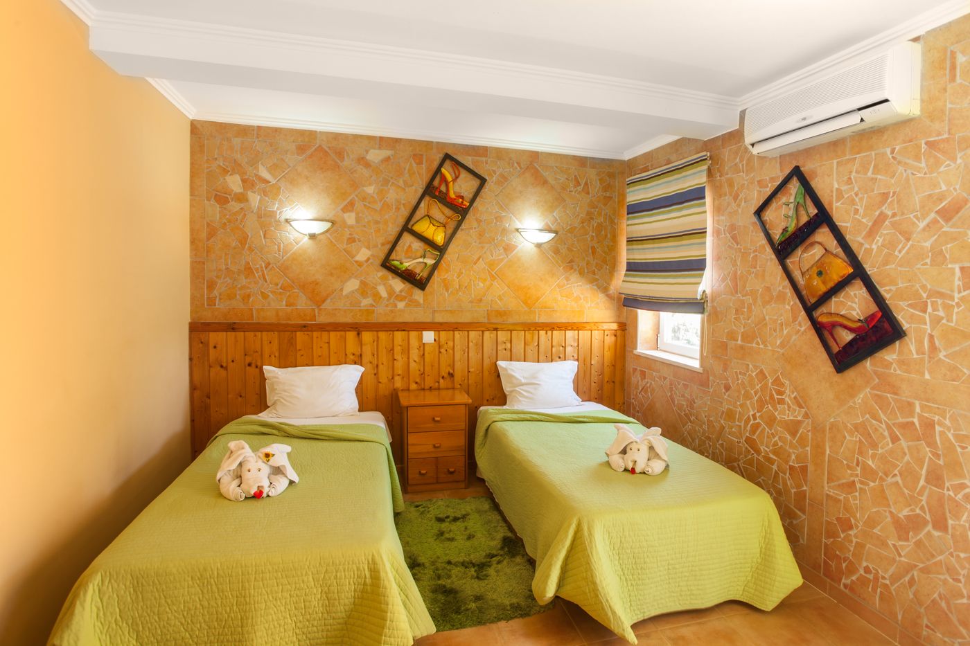 Montinho-de-Ouro-Room-19