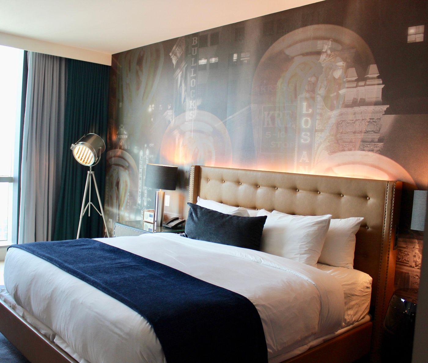 Hotel-Indigo-Los-Angeles-Downtown-Room-28