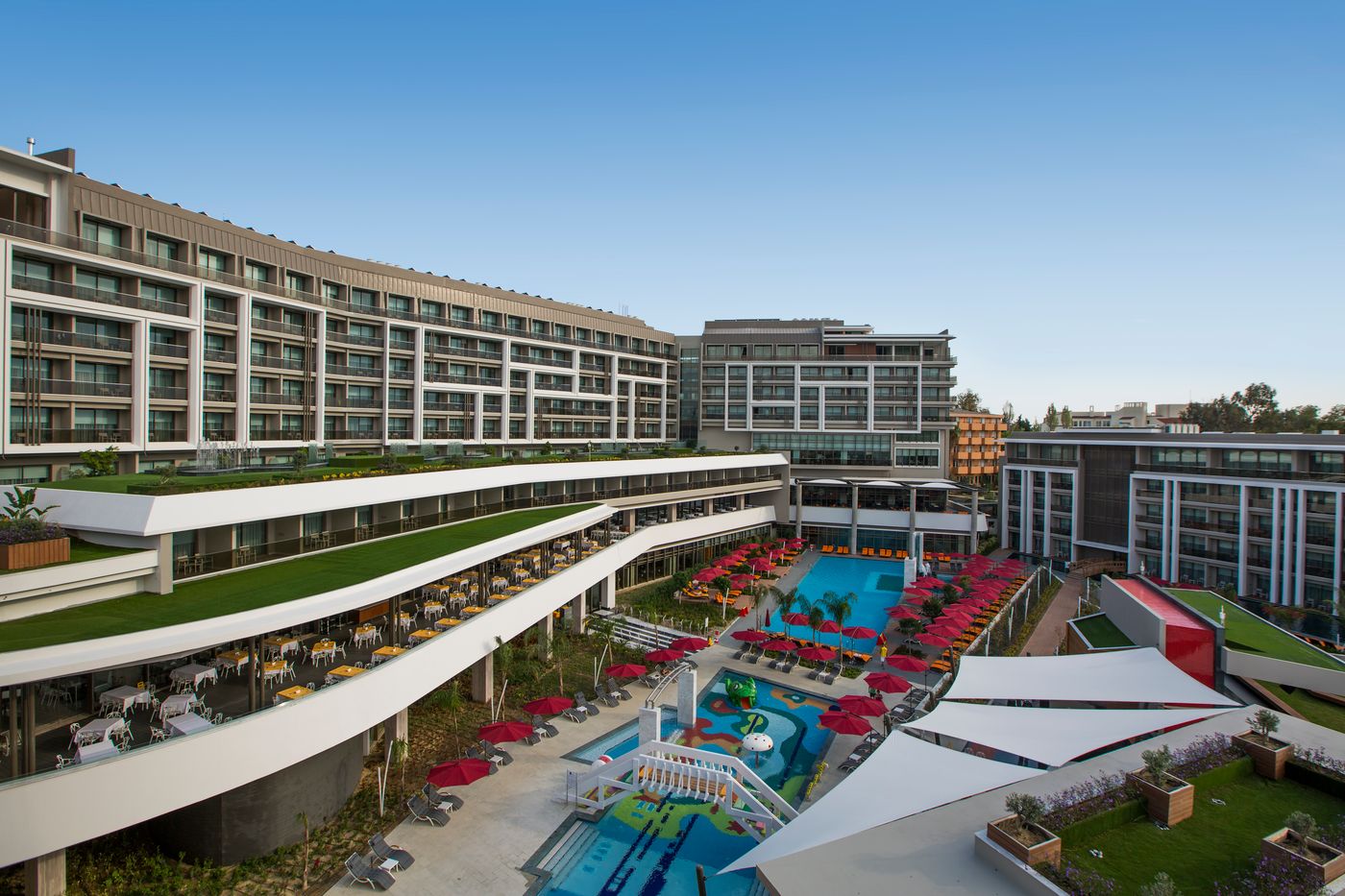 The-Sense-De-Luxe-Hotel-General-view-6