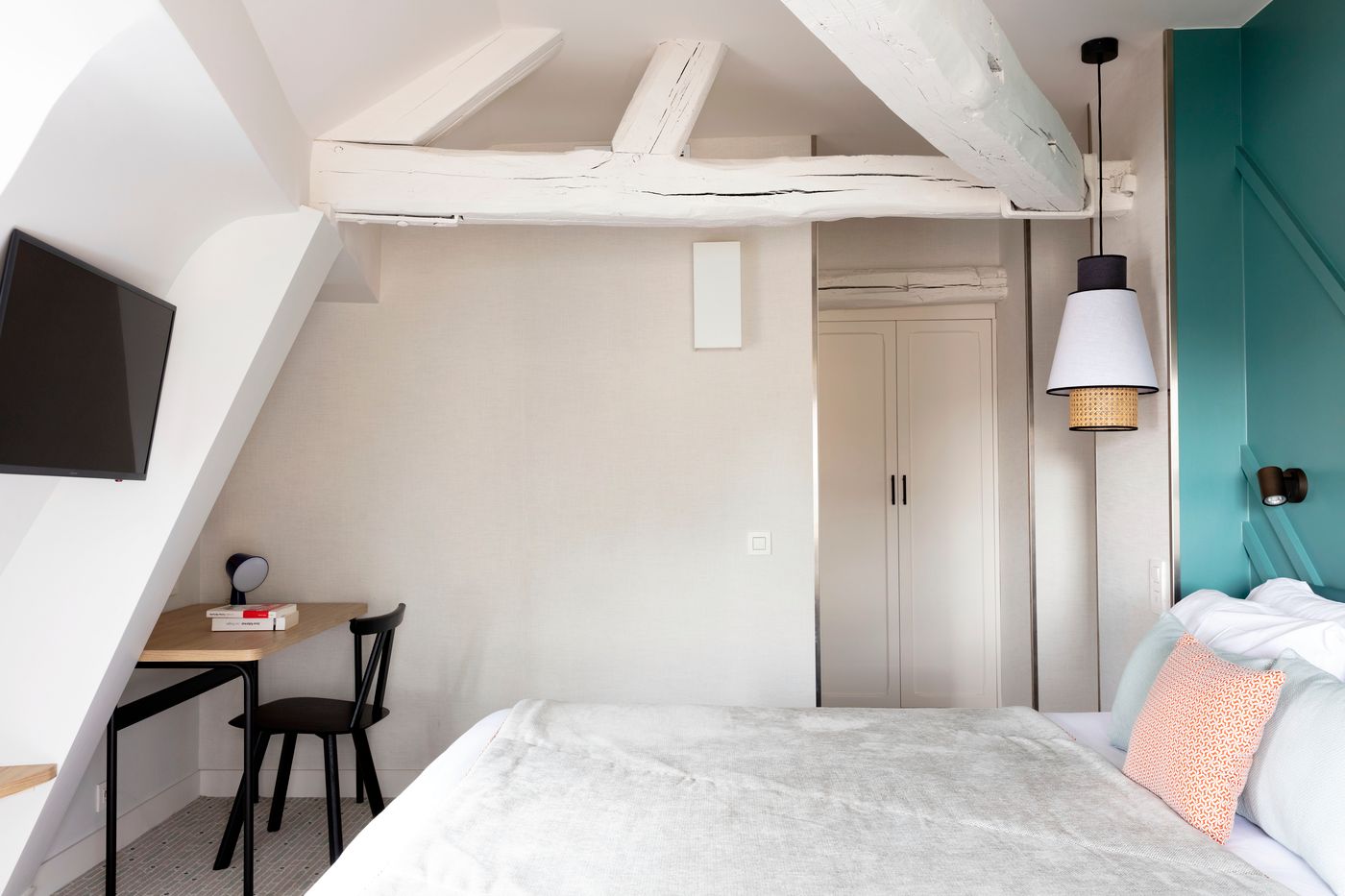 Hotel-Bastille-Speria-Room-17