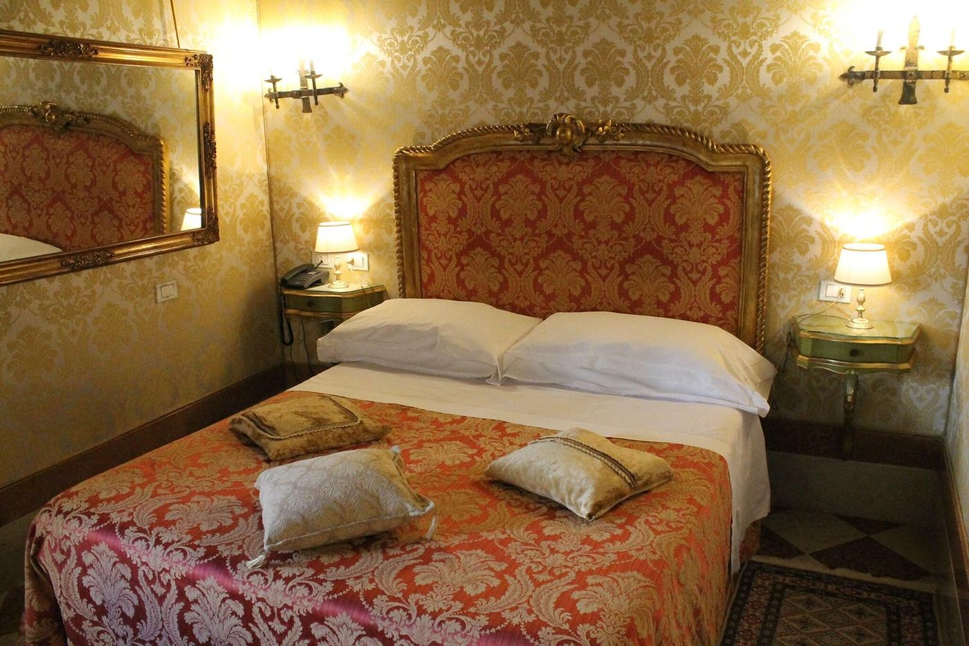 Palazzo-Abadessa-Room-17