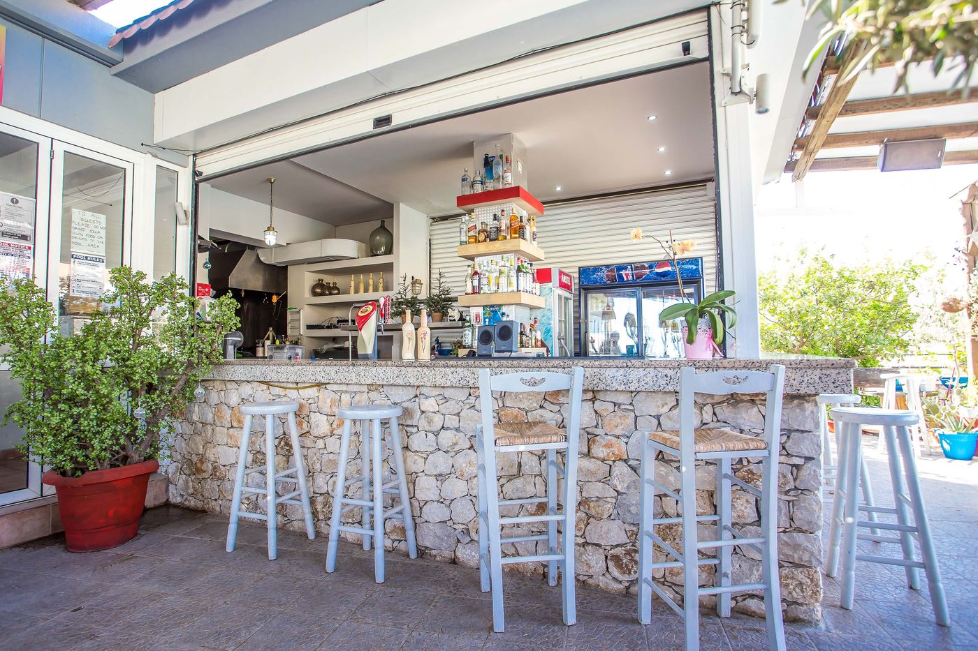 Vickys-Studios-Bar-14