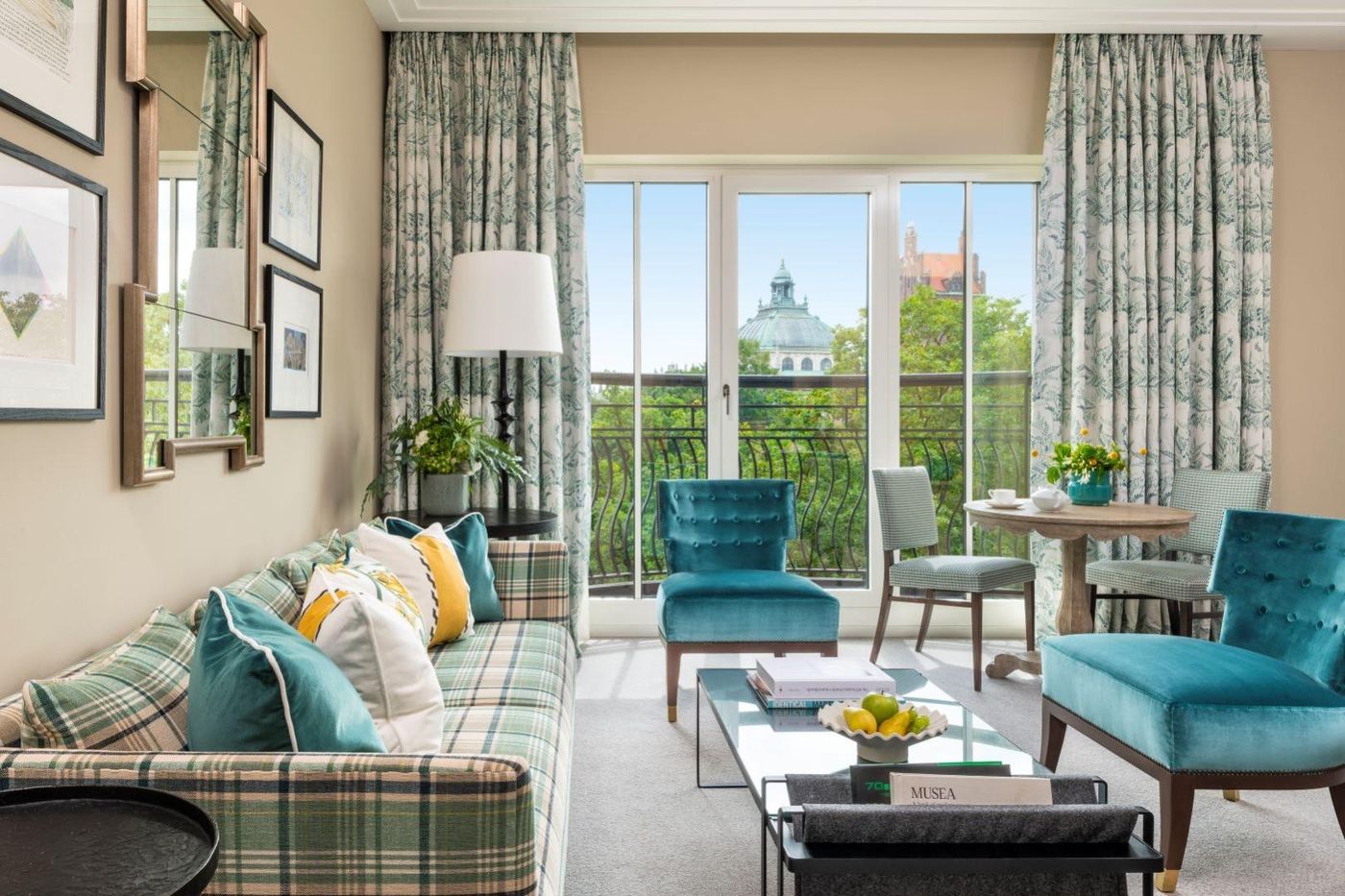 The-Charles-Hotel-Room-36