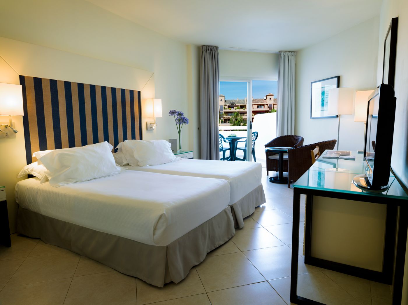 H10-Estepona-Palace-Room-27