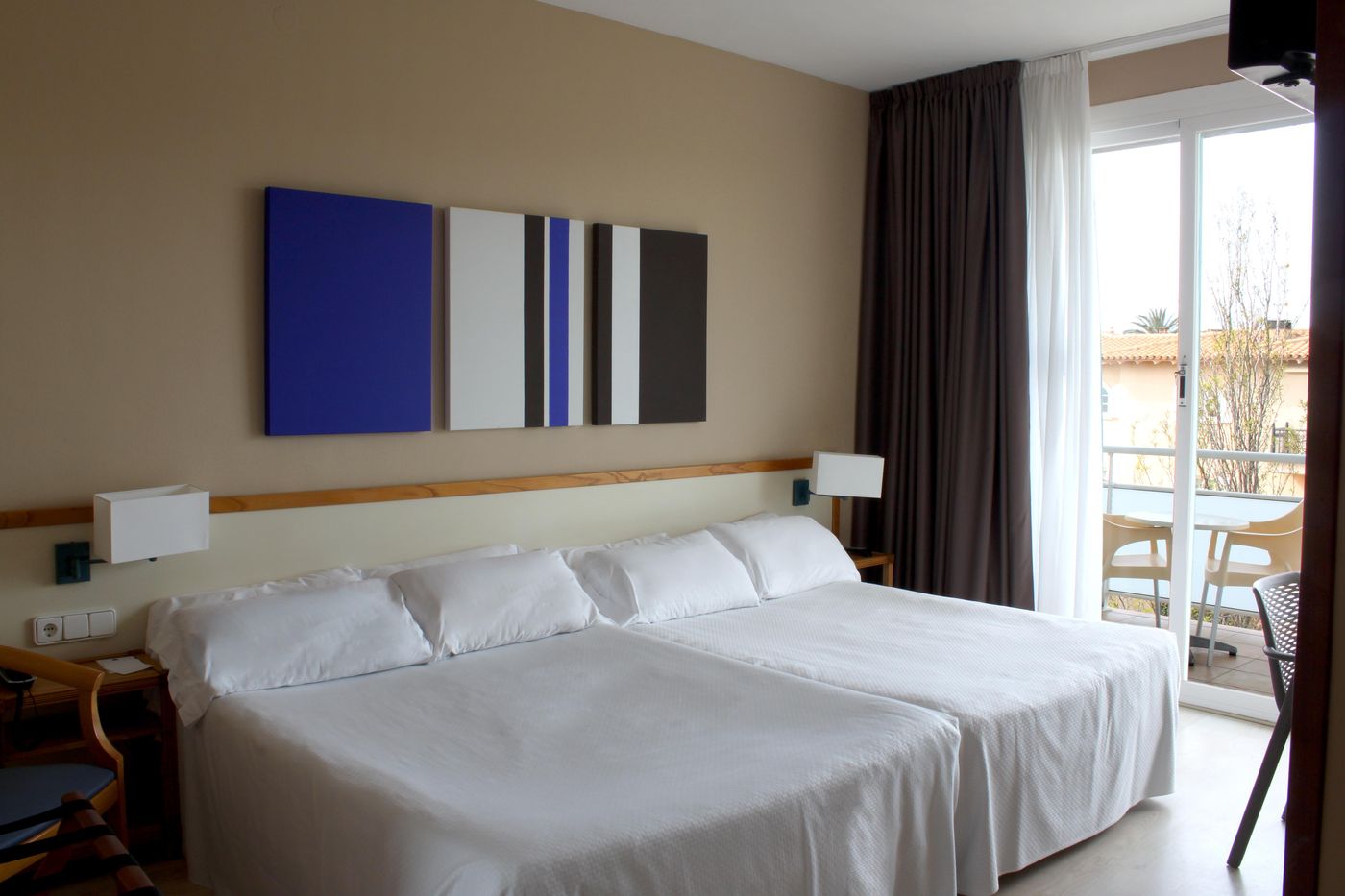 Subur-Maritim-Room-13