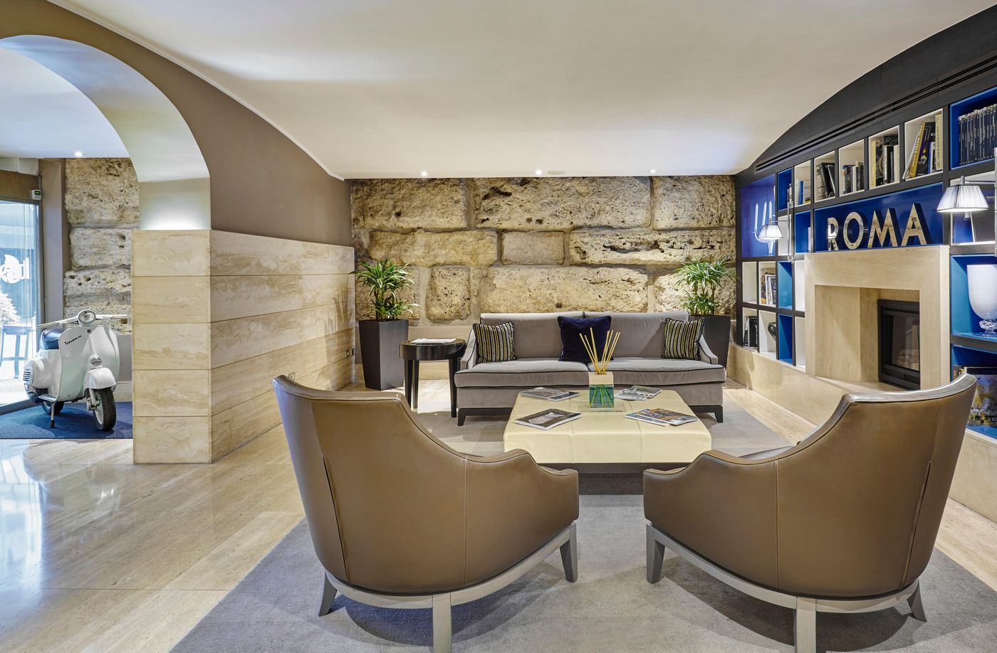 Indigo-Hotel-Rome---St--George-Lobby-4