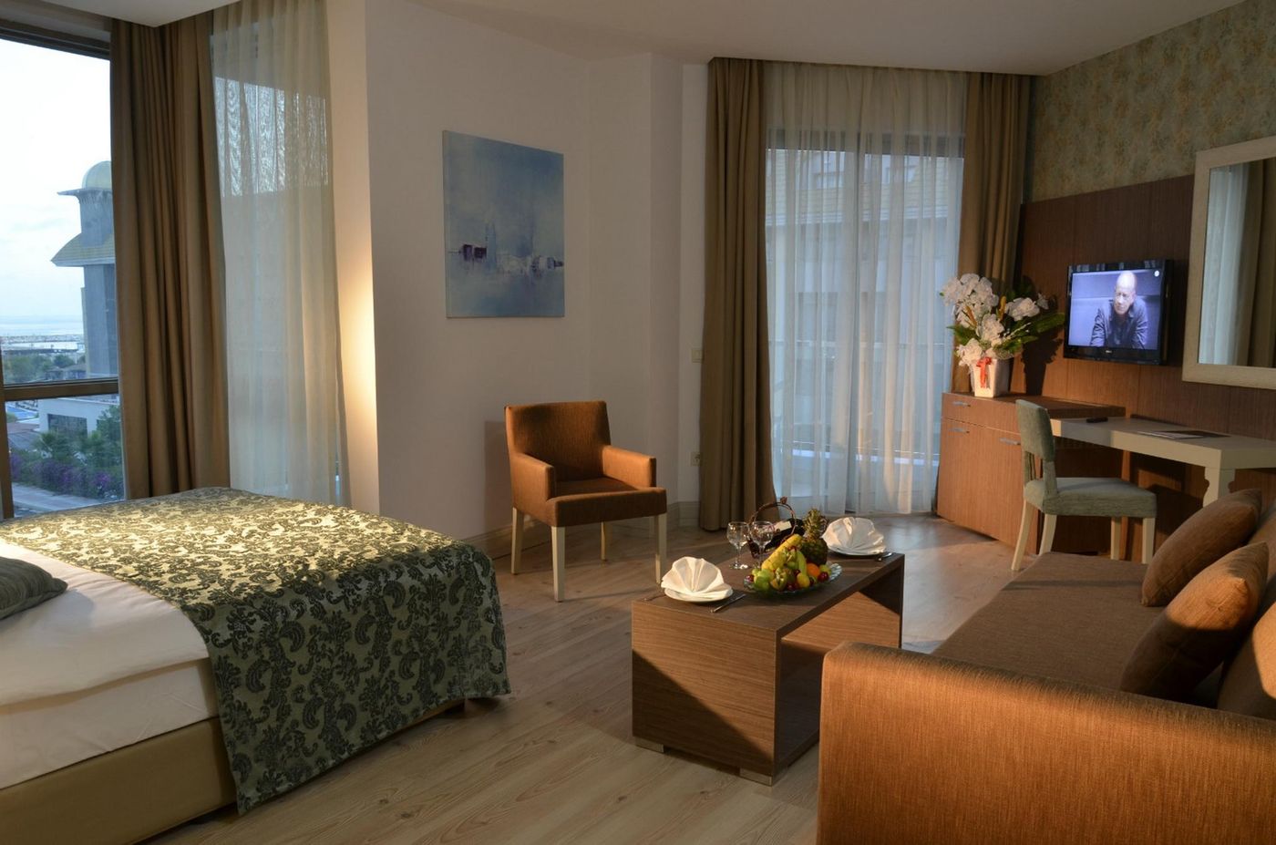 Port-Side-Resort-Room-16