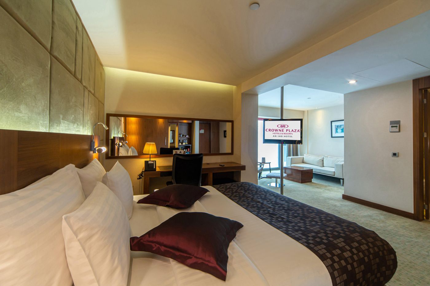 Crowne-Plaza-Harbiye-Room-19