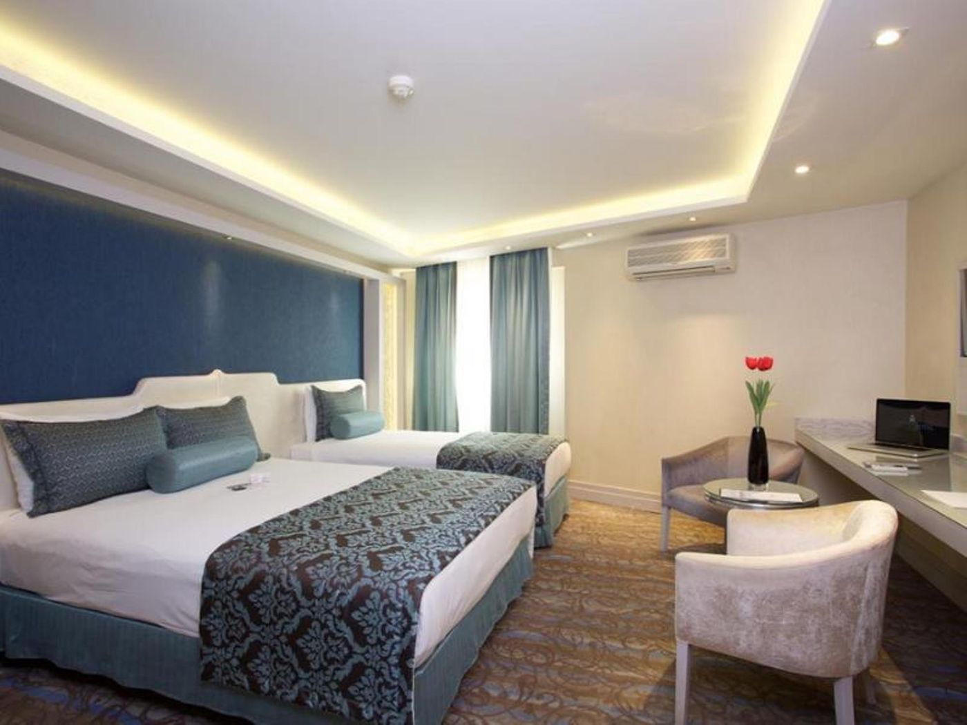 Hotel-Zurich-Istanbul-Room-35