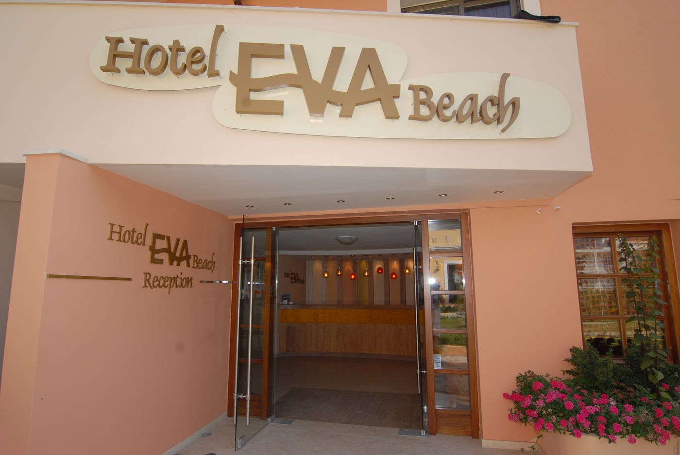 Eva Beach Hotel