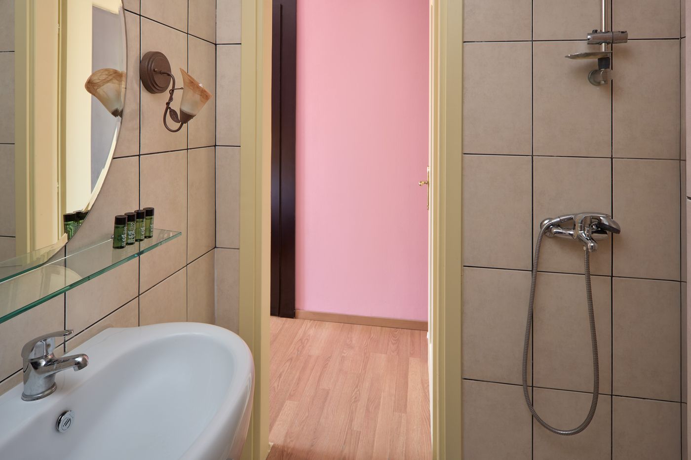 Delphi-Art-Hotel-Room-32