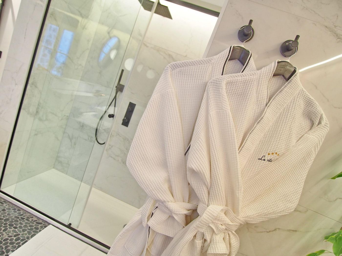 La-Vita-e-Bella-IV-Room-54