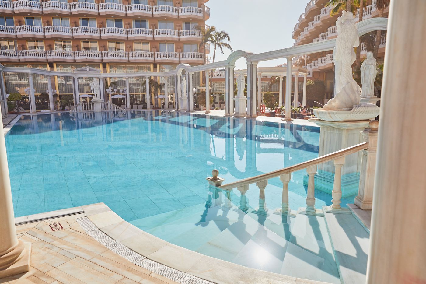 Cleopatra-Palace-Hotel-Pool-3
