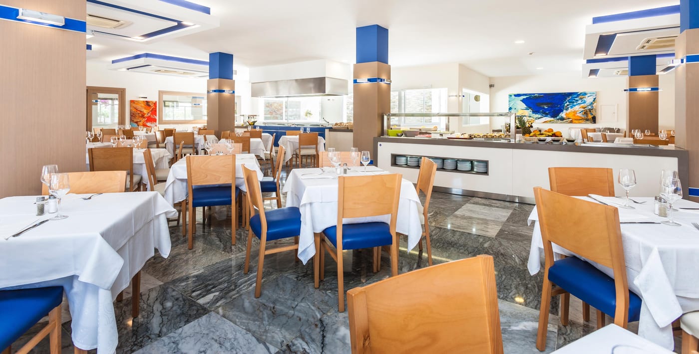 Globales-Playa-Estepona-Restaurant-43