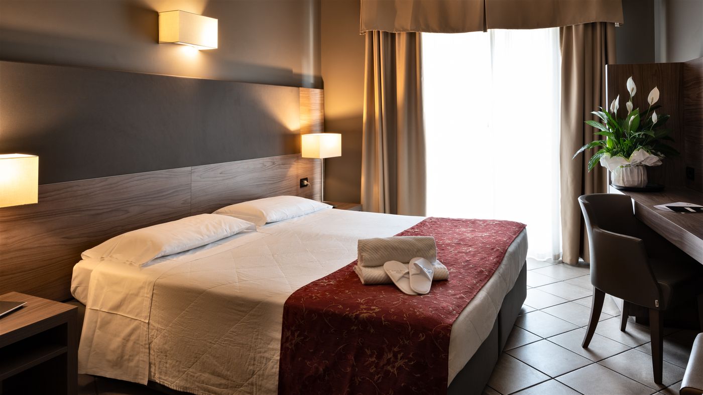 Sunflower-Hotel-Room-6