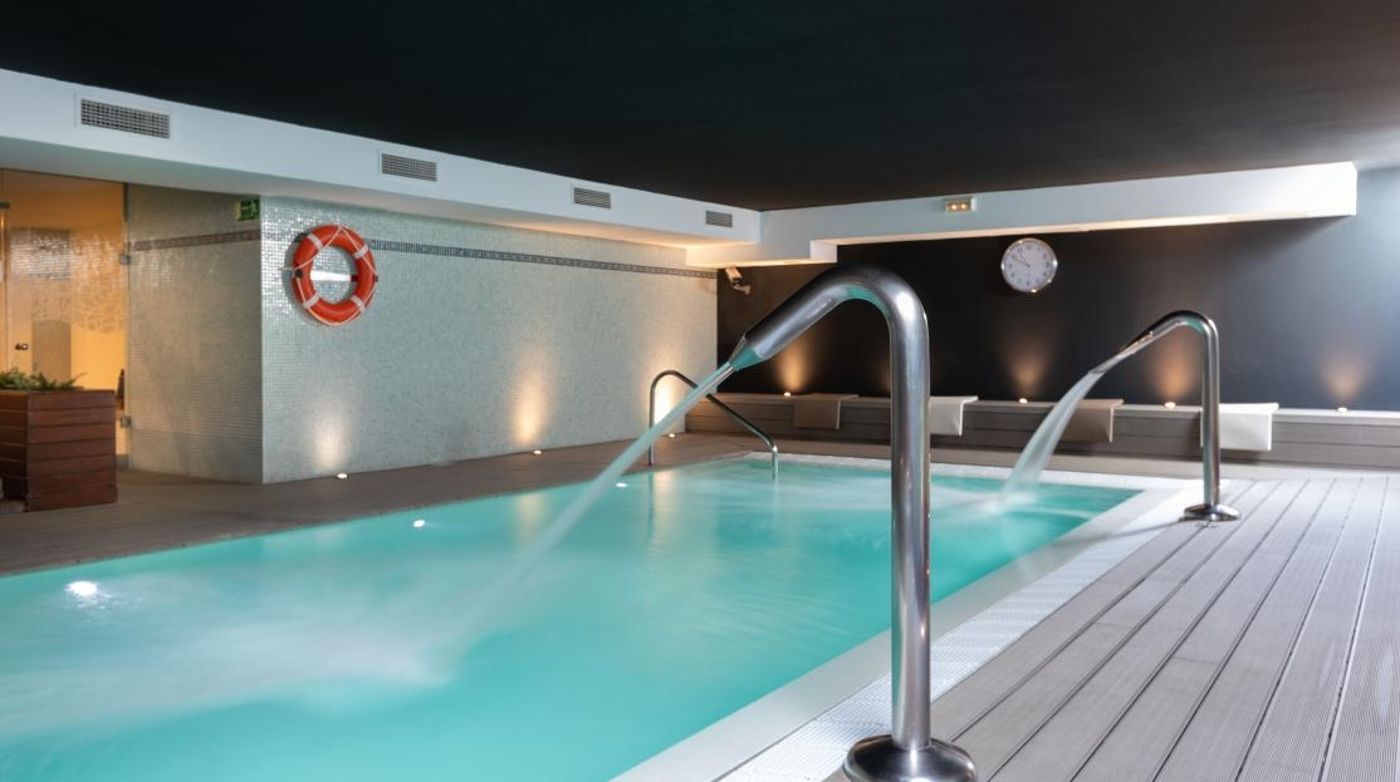 Prestige-Victoria-Sports-and-Entertainment-73