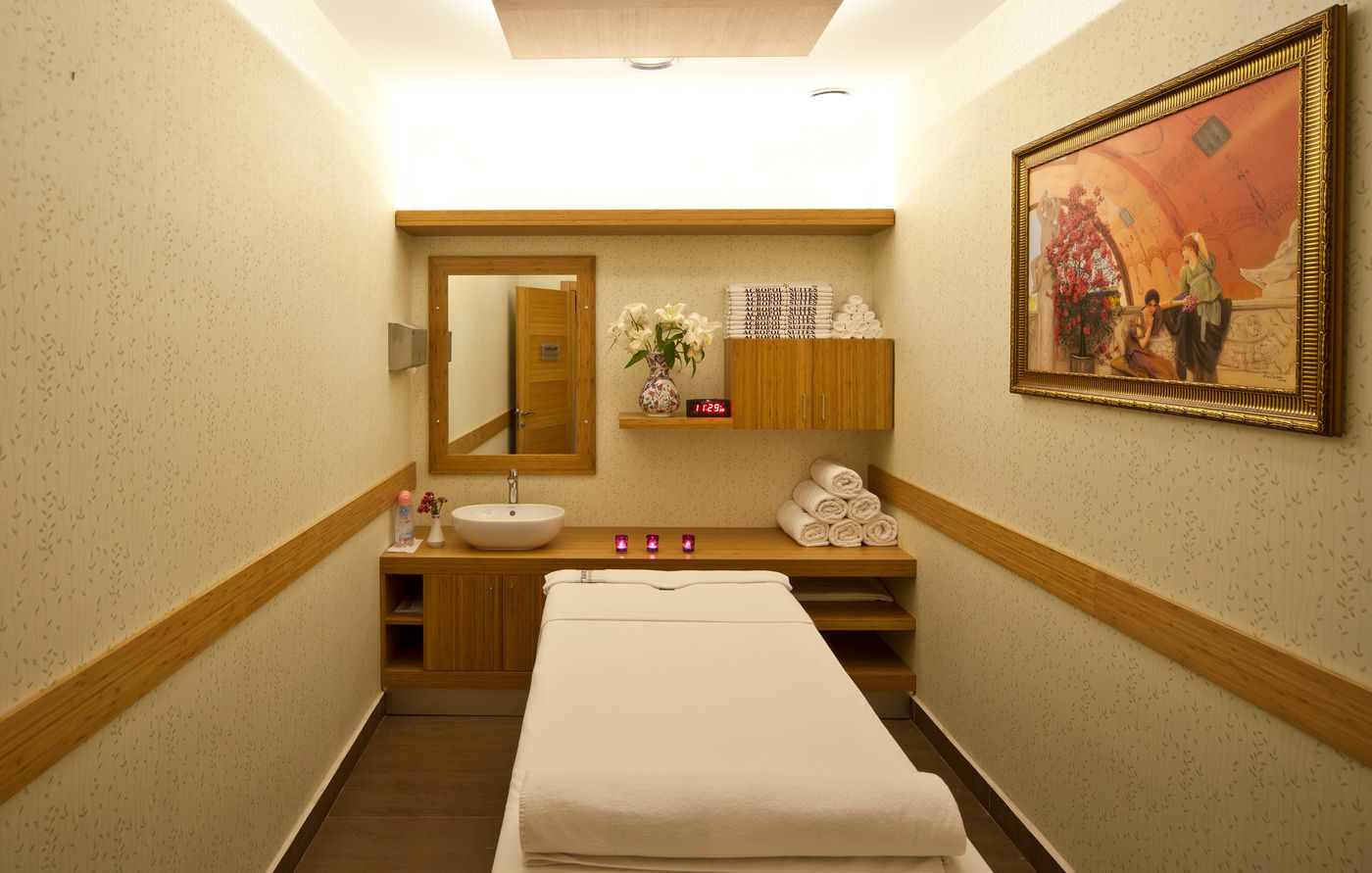 Glk-Premier-Acropol-Suites---Spa-Sports-and-Entertainment-18