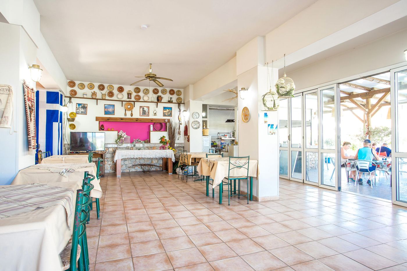 Vickys-Studios-Lobby-38